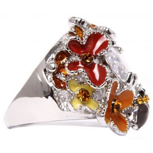 CRYSTAL FLOWER CHIC RING - Picture 3 of 5